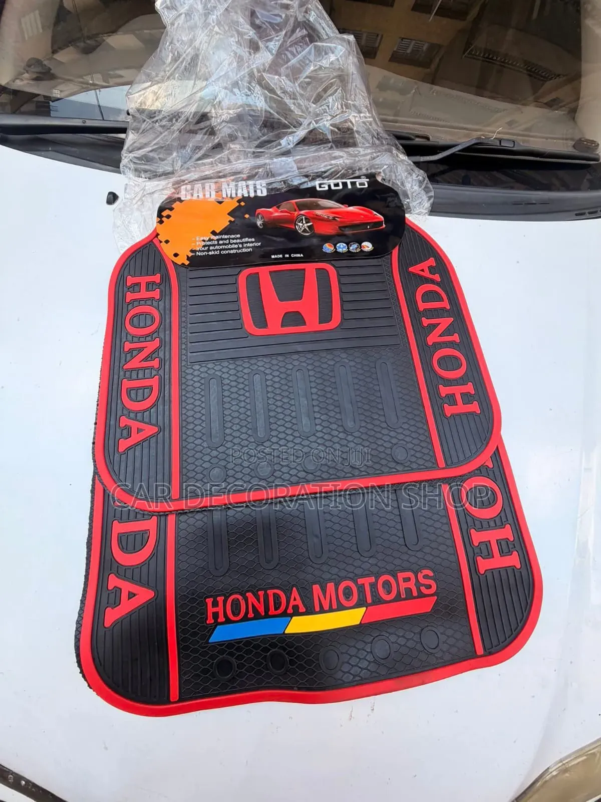 Honda Red Logo Accents 5pc Set Universal Fit Honda Models Car Mats