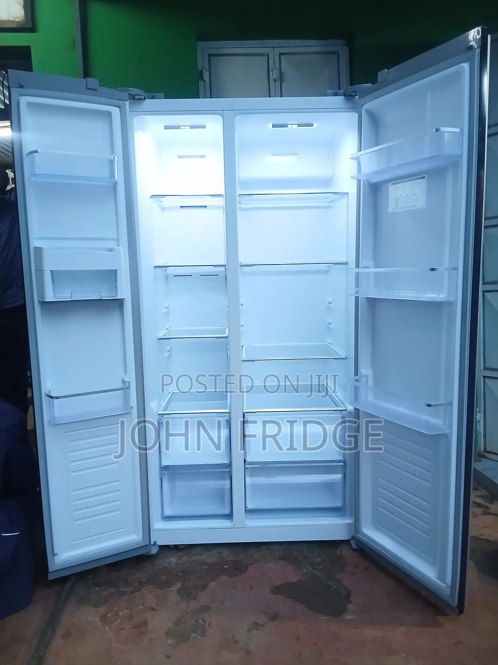 Von Side-by-Side Refrigerator