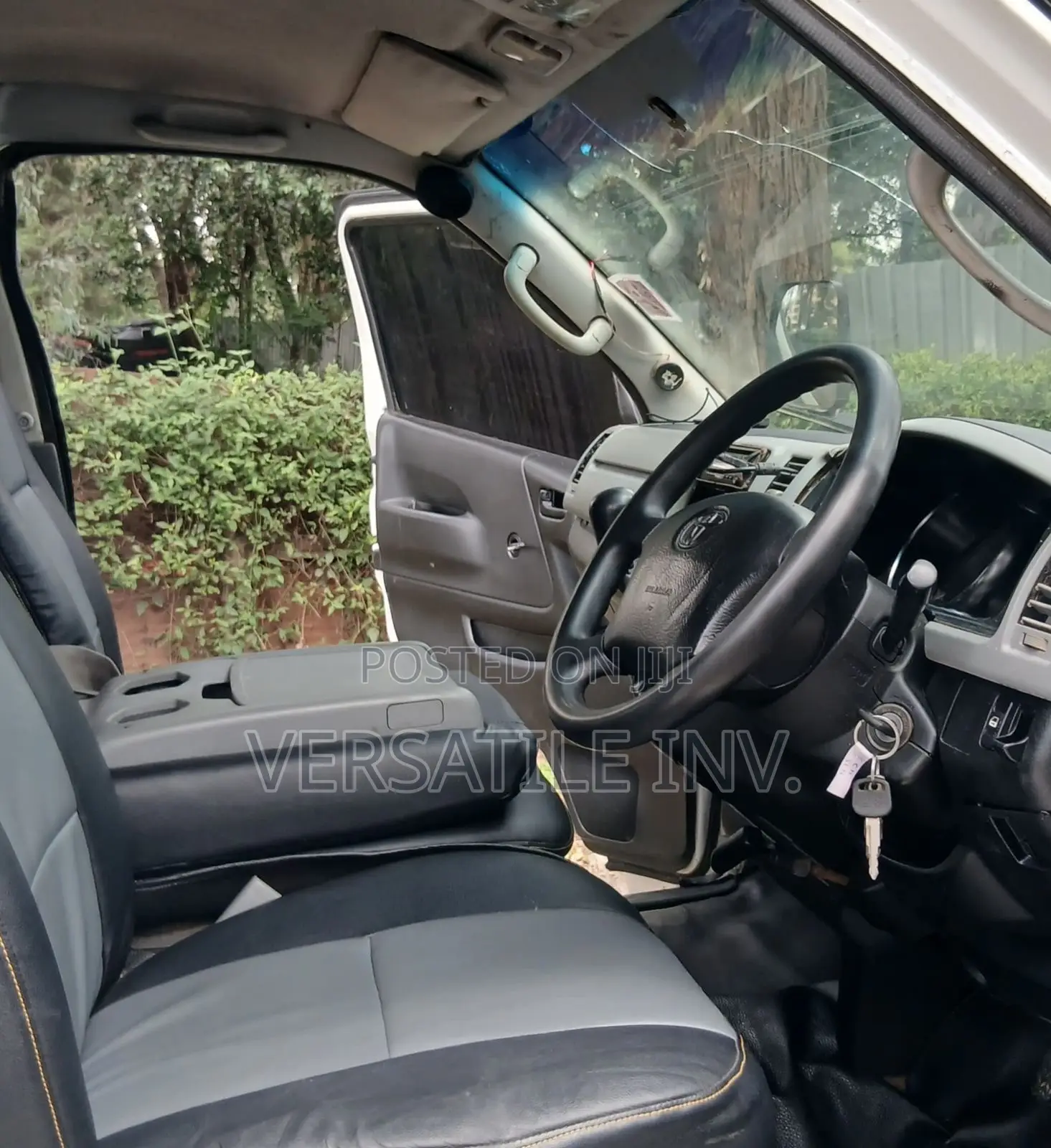 Toyota HiAce 2012 White