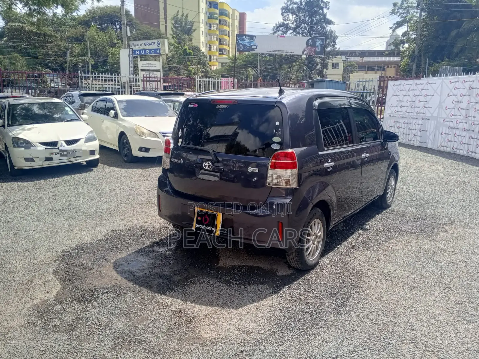 Toyota Spade 2014 Purple