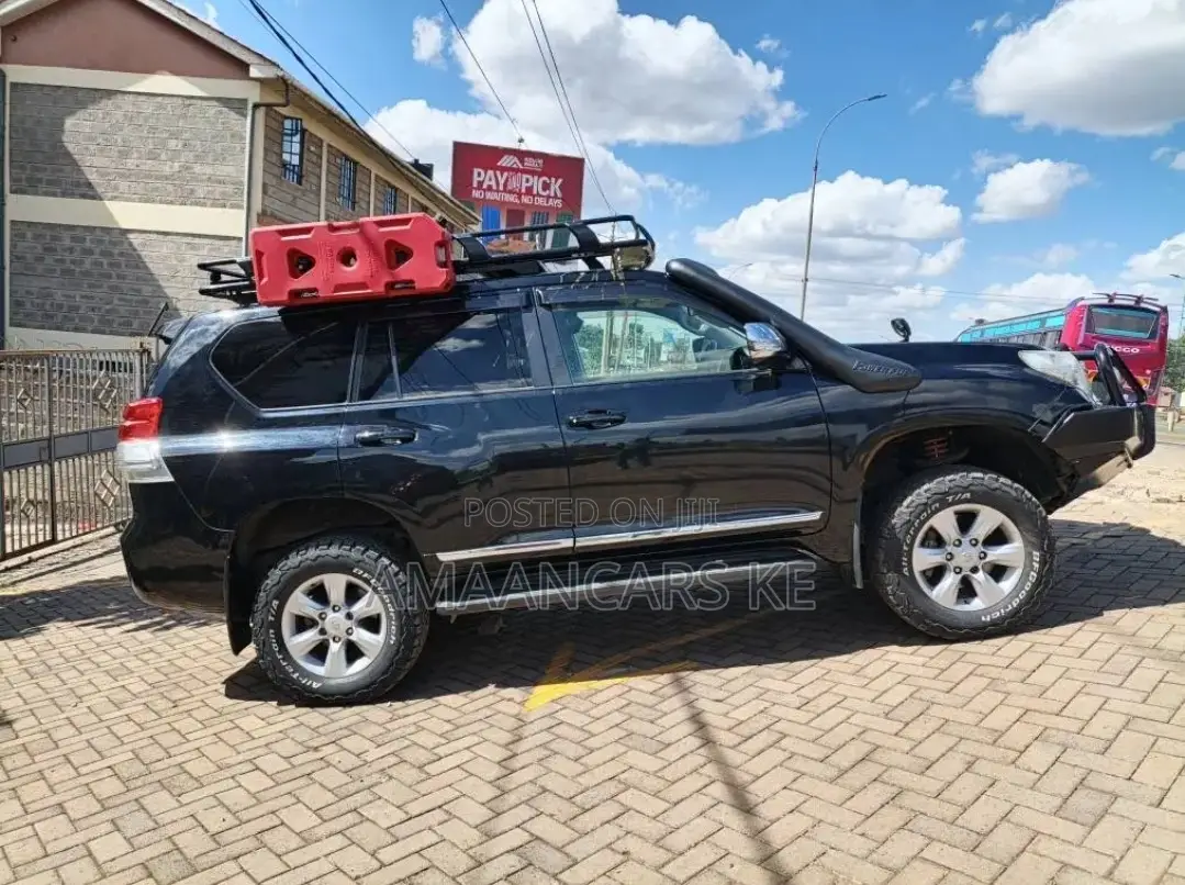 Toyota Land Cruiser Prado 2.7 i 2012 Black