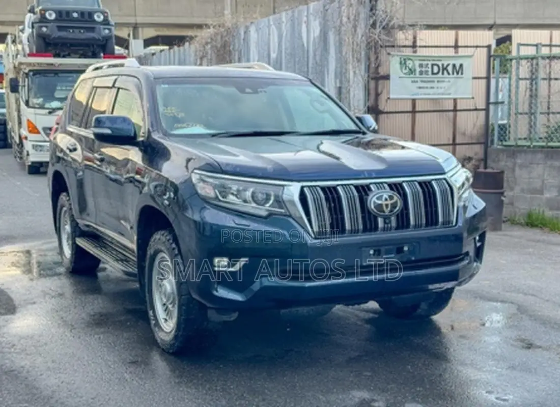 Toyota Land Cruiser Prado 2.8 2021 Matt Black