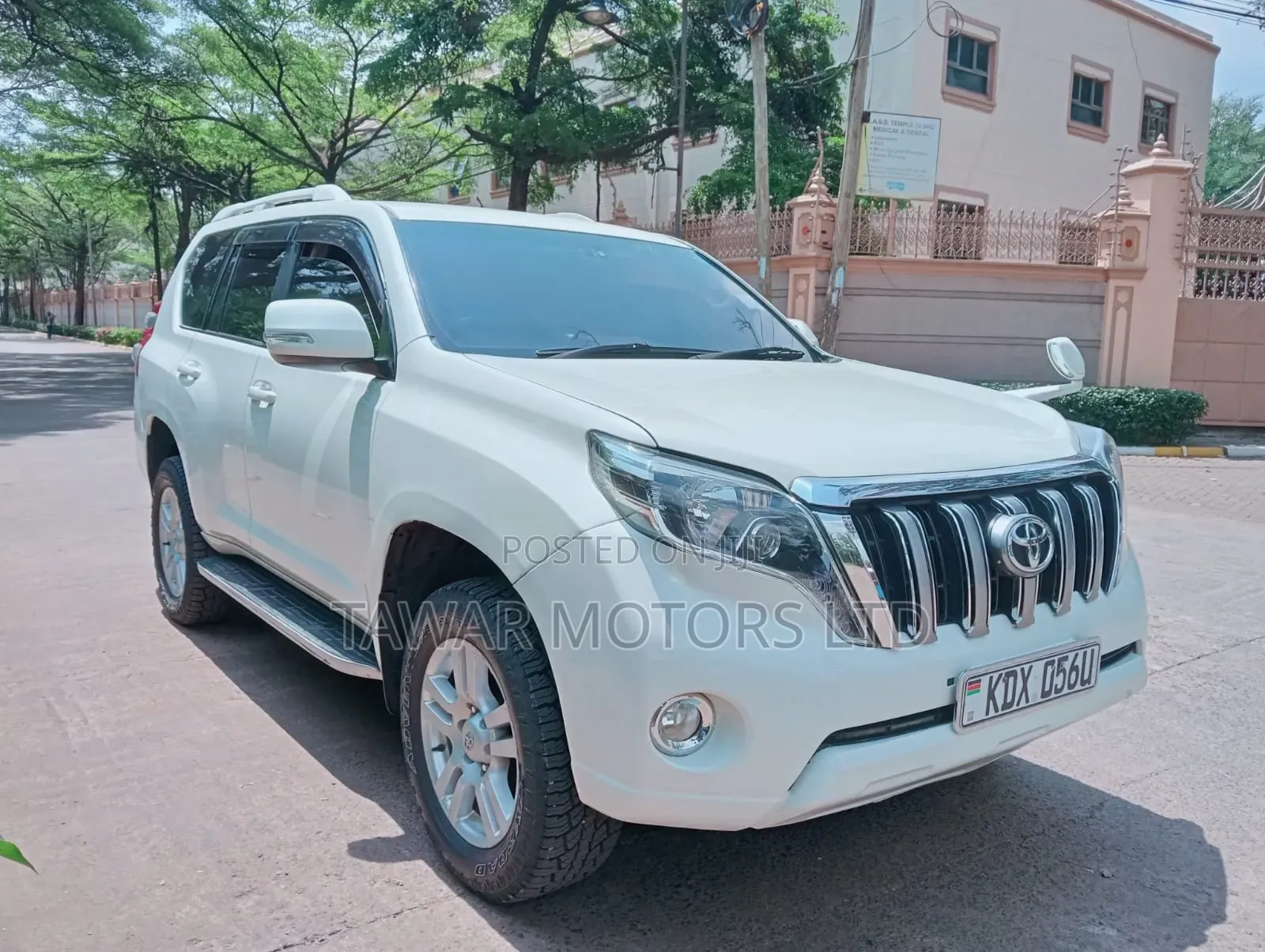 Toyota Land Cruiser Prado 2013