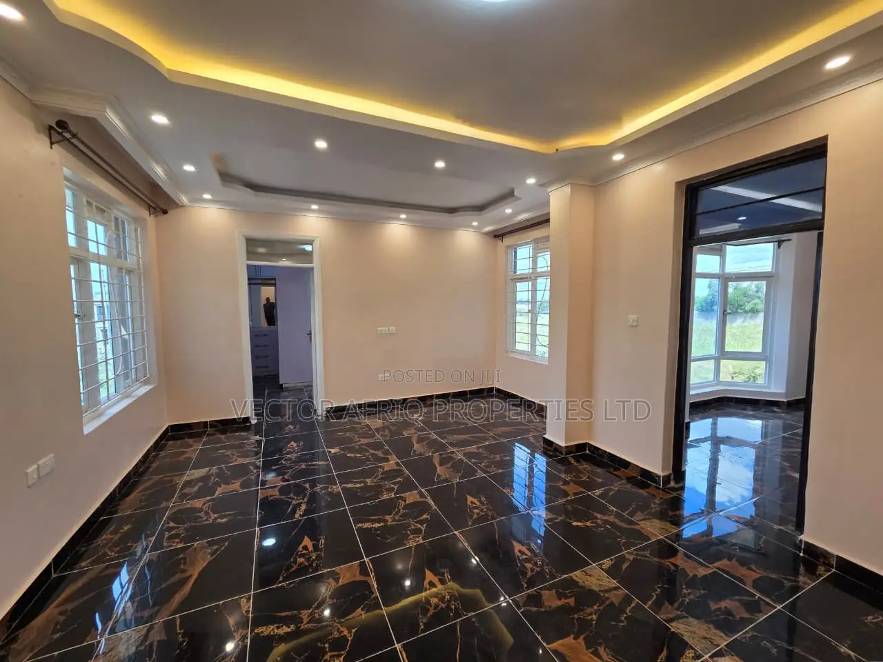 5bdrm House in Katani for rent