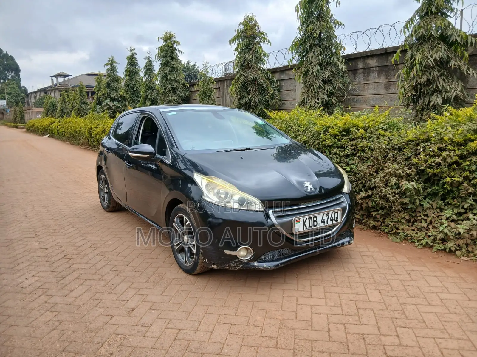 Peugeot 208 2014 Black