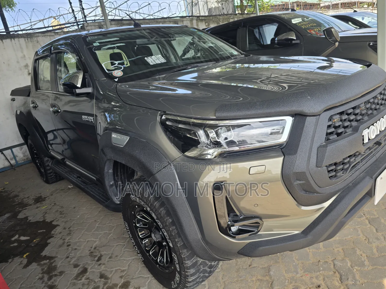 Toyota Hilux 2021 Gold