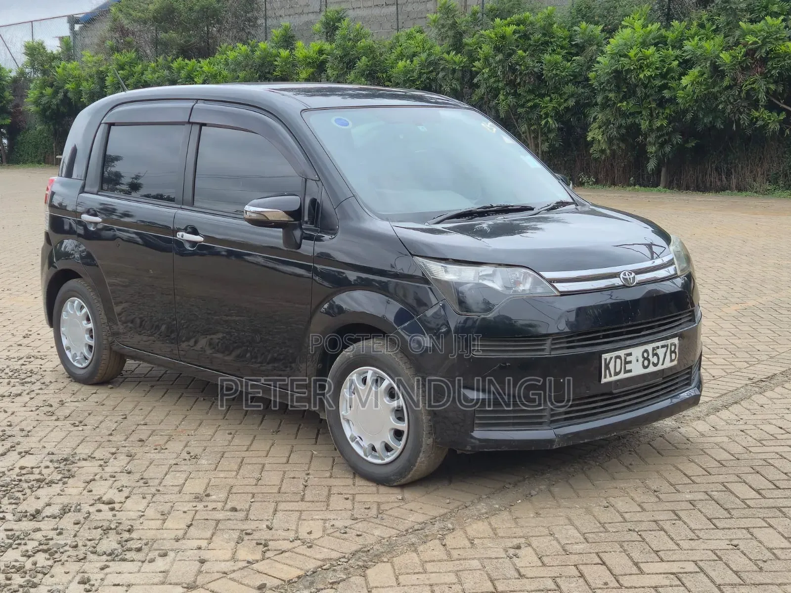 Toyota Spade 2014 Black
