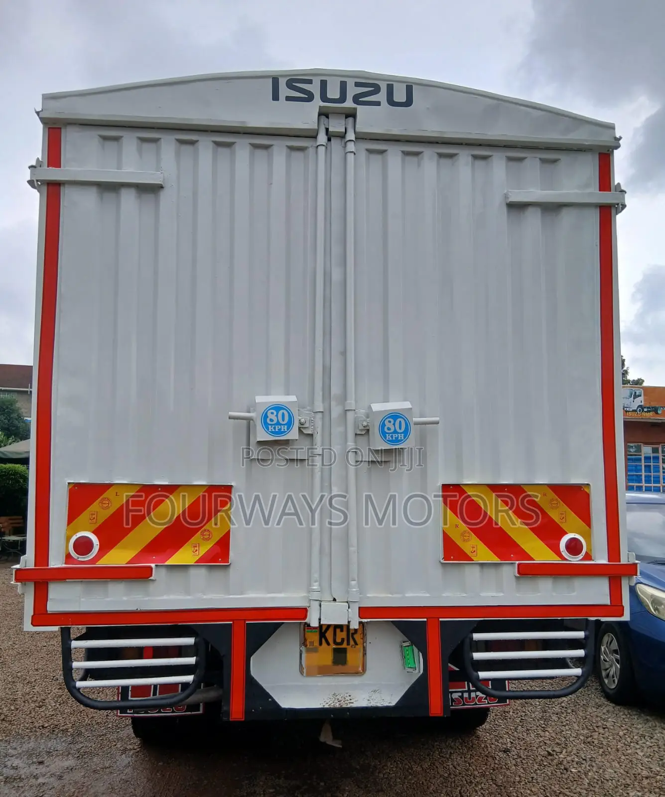 Isuzu NPR 2018