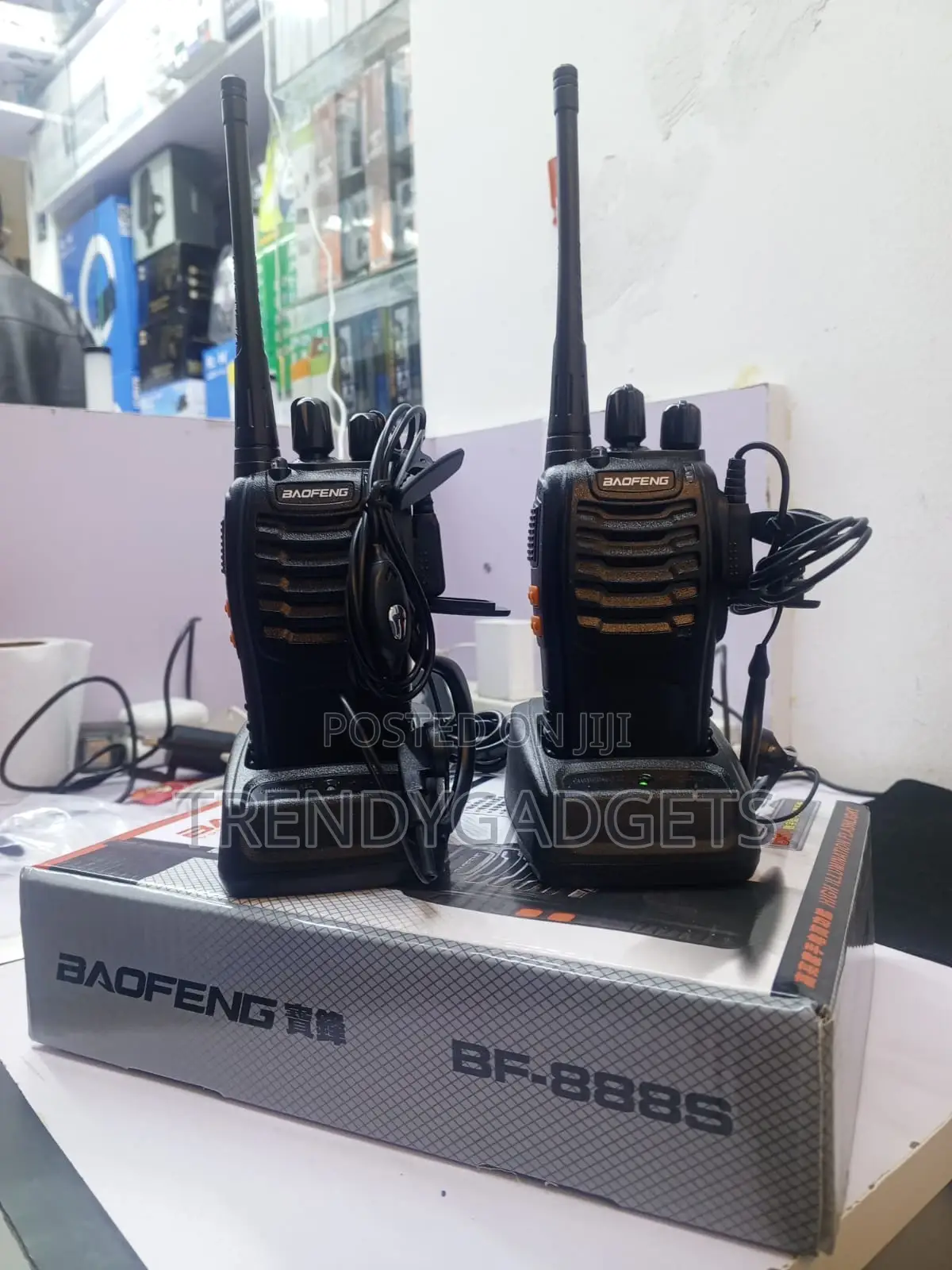 Baofeng Bf-888s Two Way Radio Set With Chargers and Battery