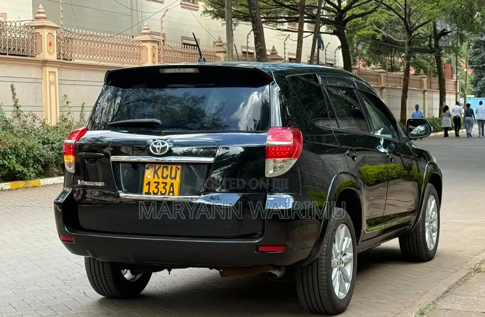 Toyota Vanguard 2013 Black
