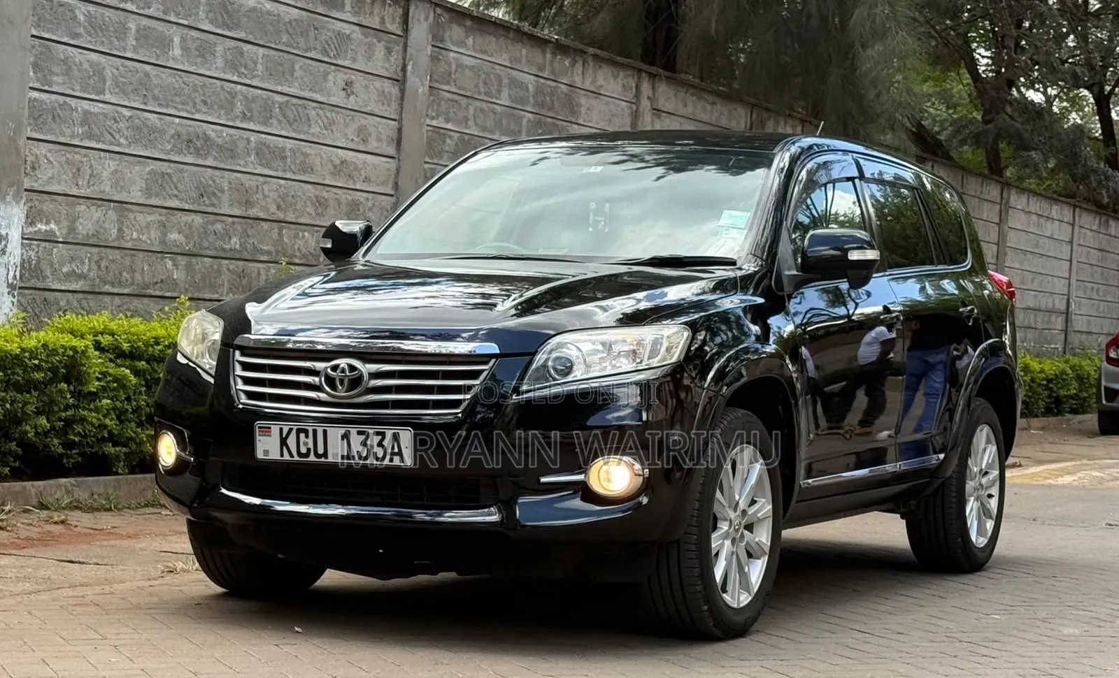 Toyota Vanguard 2013 Black