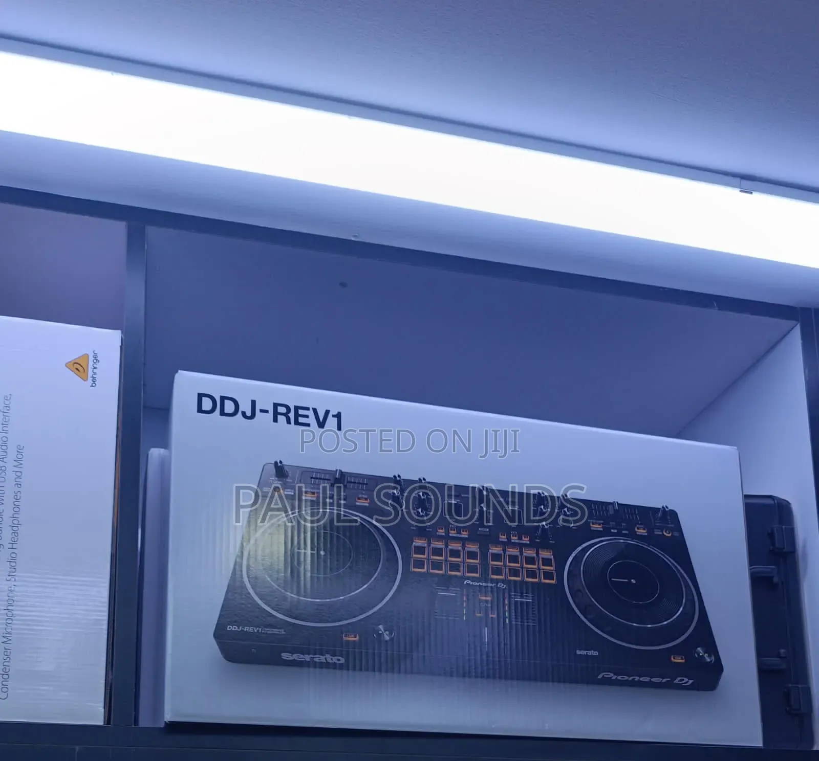 : Pioneer Dj DDJ-Rev1 2-Channel Dj Controller for Serato Dj Lite