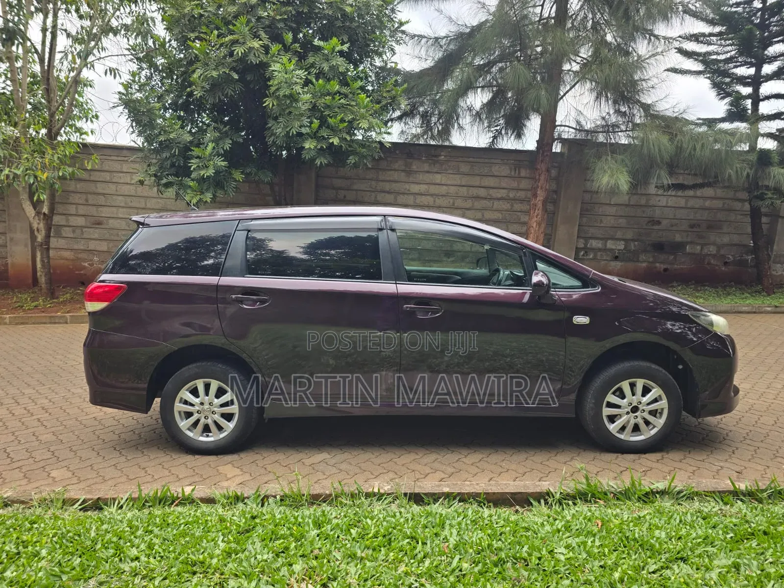 Toyota Wish 2011 Maroon