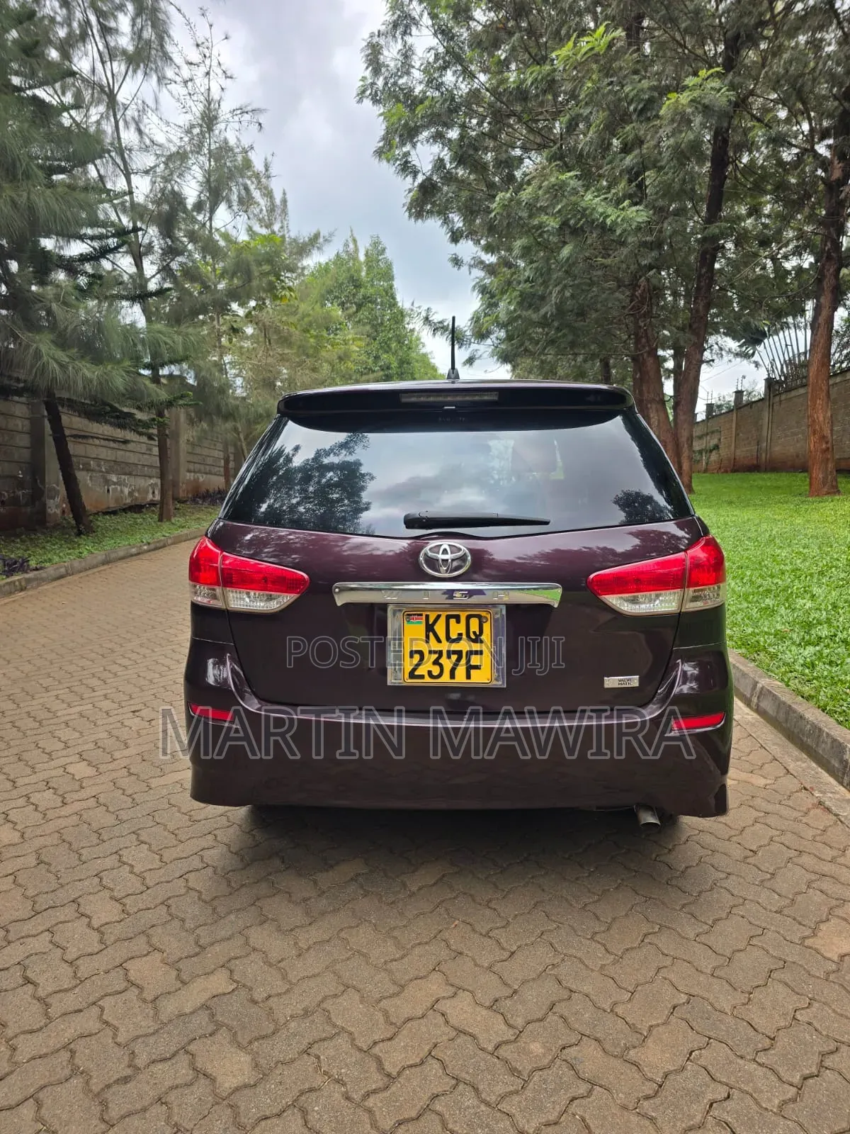 Toyota Wish 2011 Maroon