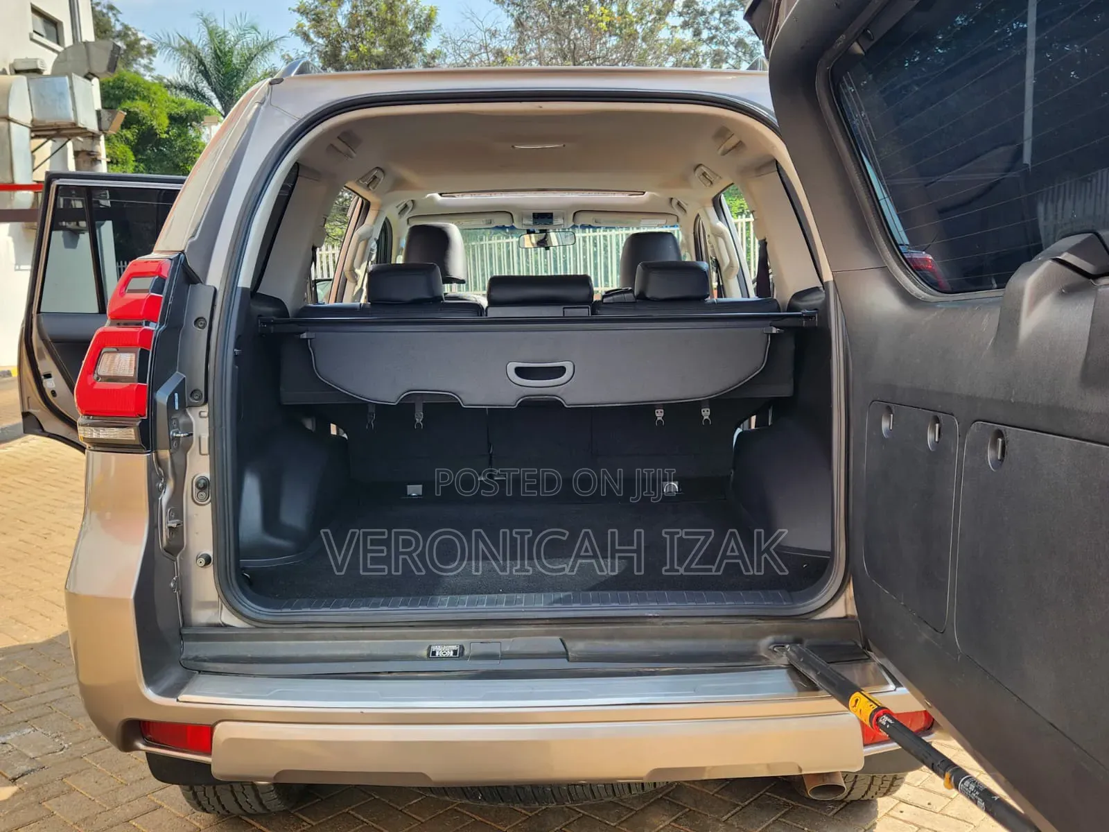 Toyota Land Cruiser Prado 2017 Brown