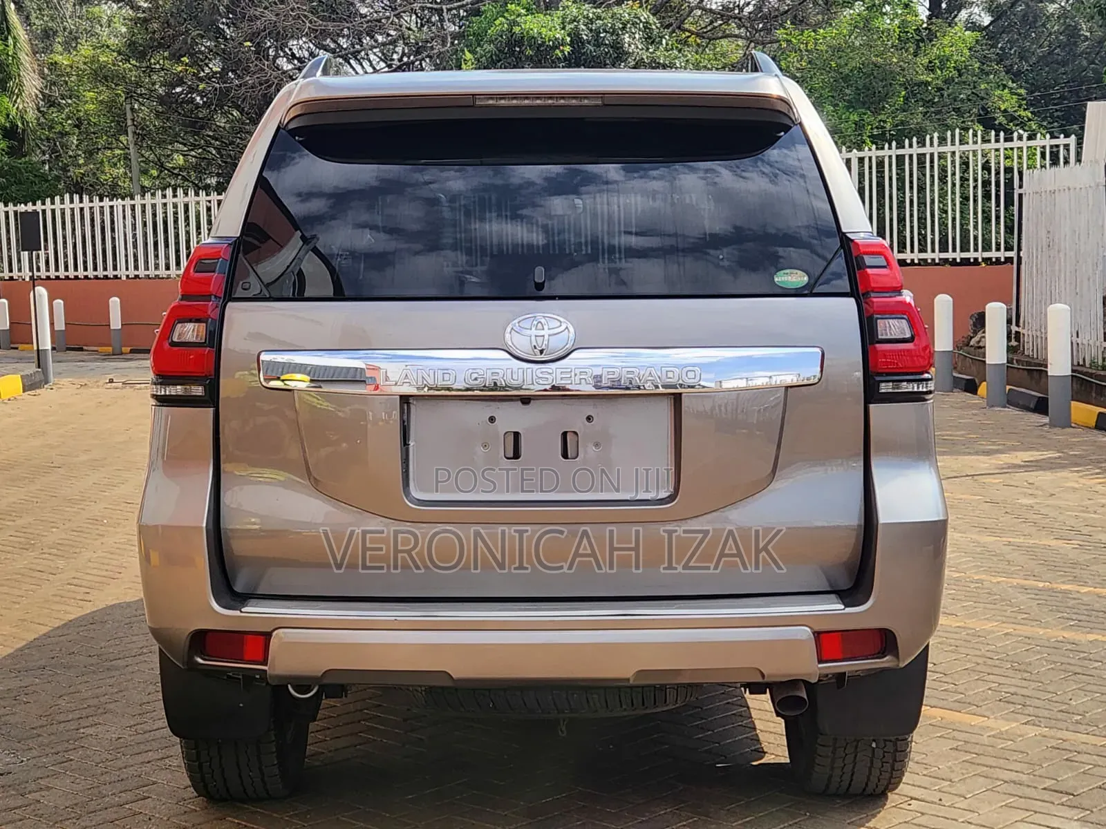 Toyota Land Cruiser Prado 2017 Brown