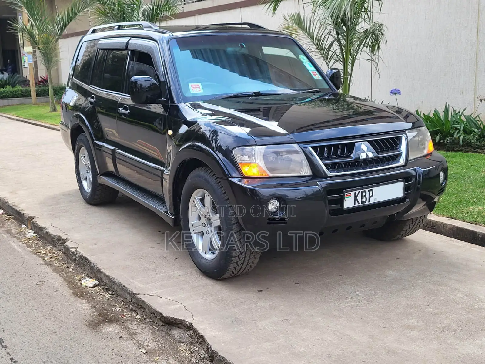 Mitsubishi Shogun 2004 Black