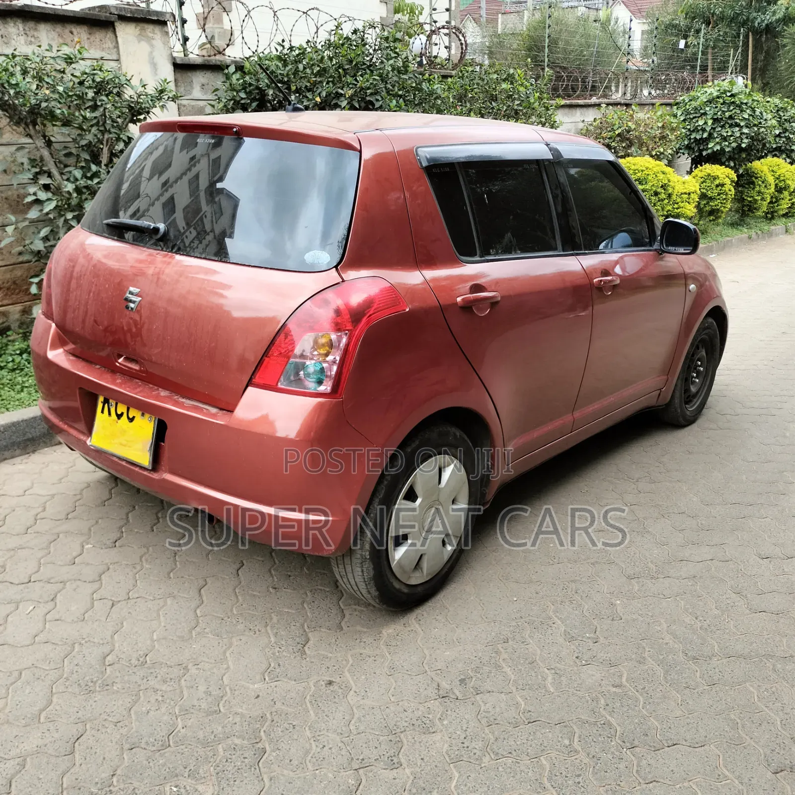 Suzuki Swift 2006 Burgundy