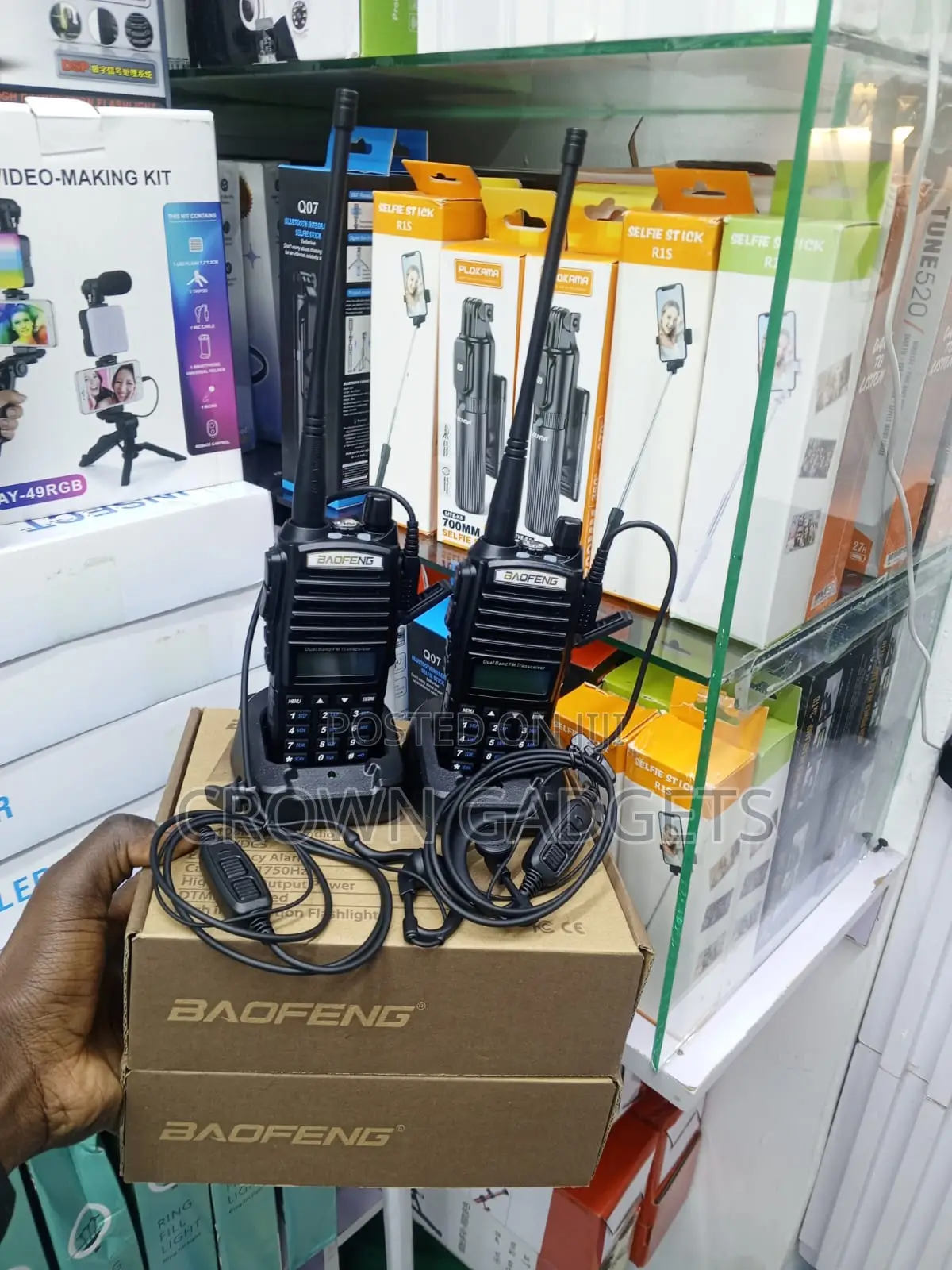 Baofeng Uv82 Rechargeable Walkie Talkie With Accessories