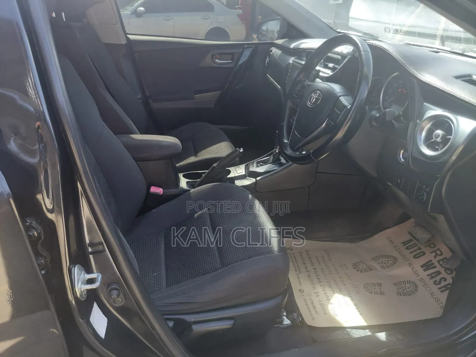 Toyota Auris 2015 Black