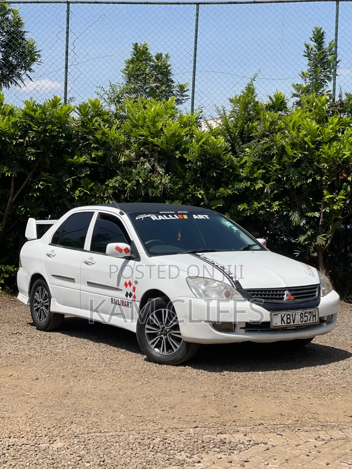Mitsubishi Galant 2005 White