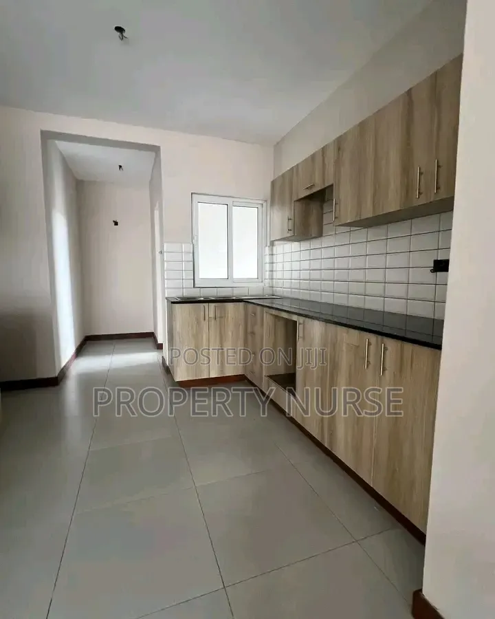 2bdrm Apartment in Gateway Mall Area for sale