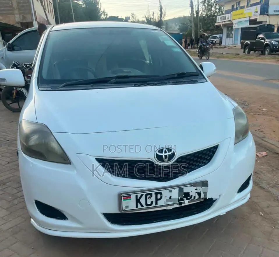 Toyota Belta 2011 White