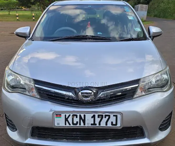 Toyota Corolla Fielder 2012