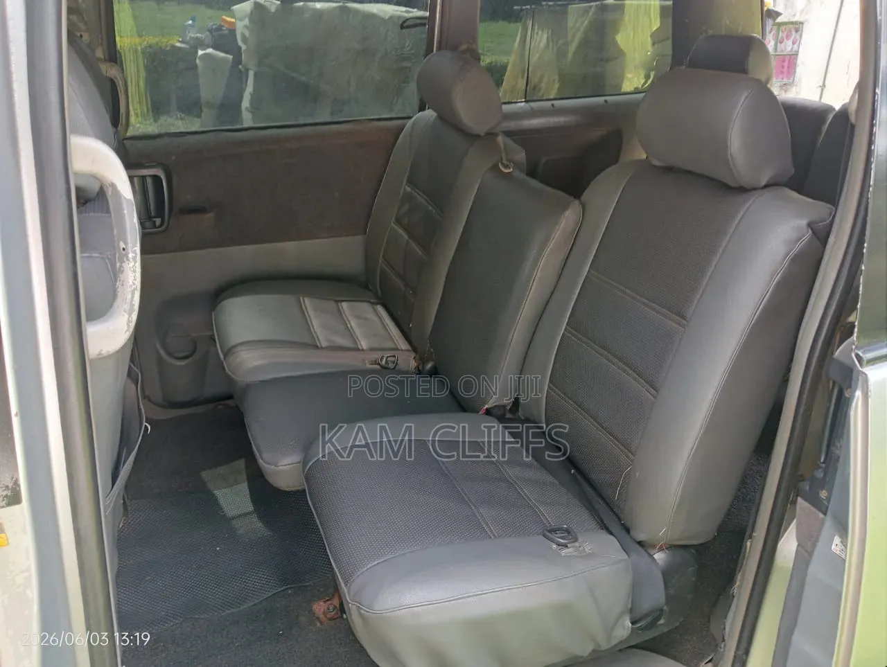 Toyota Noah 2005 Silver