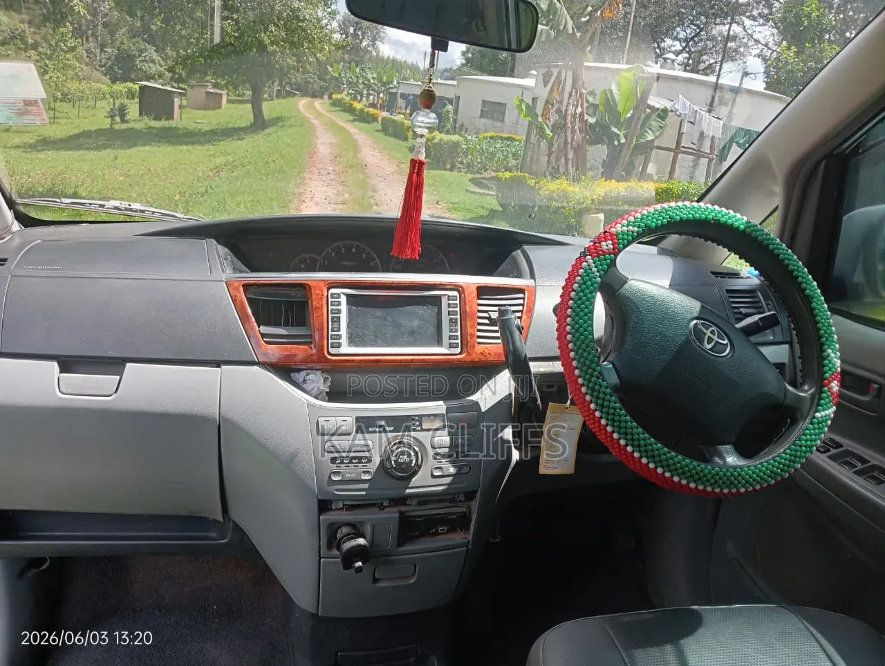 Toyota Noah 2005 Silver