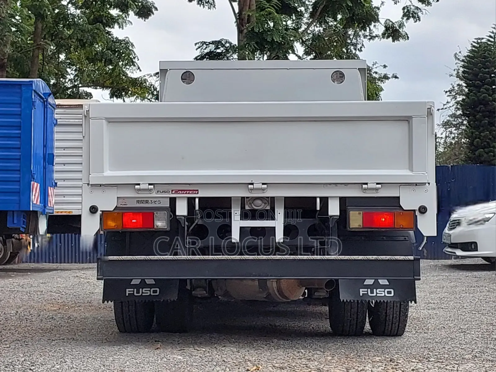 Mitsubishi Canter Fuso Truck