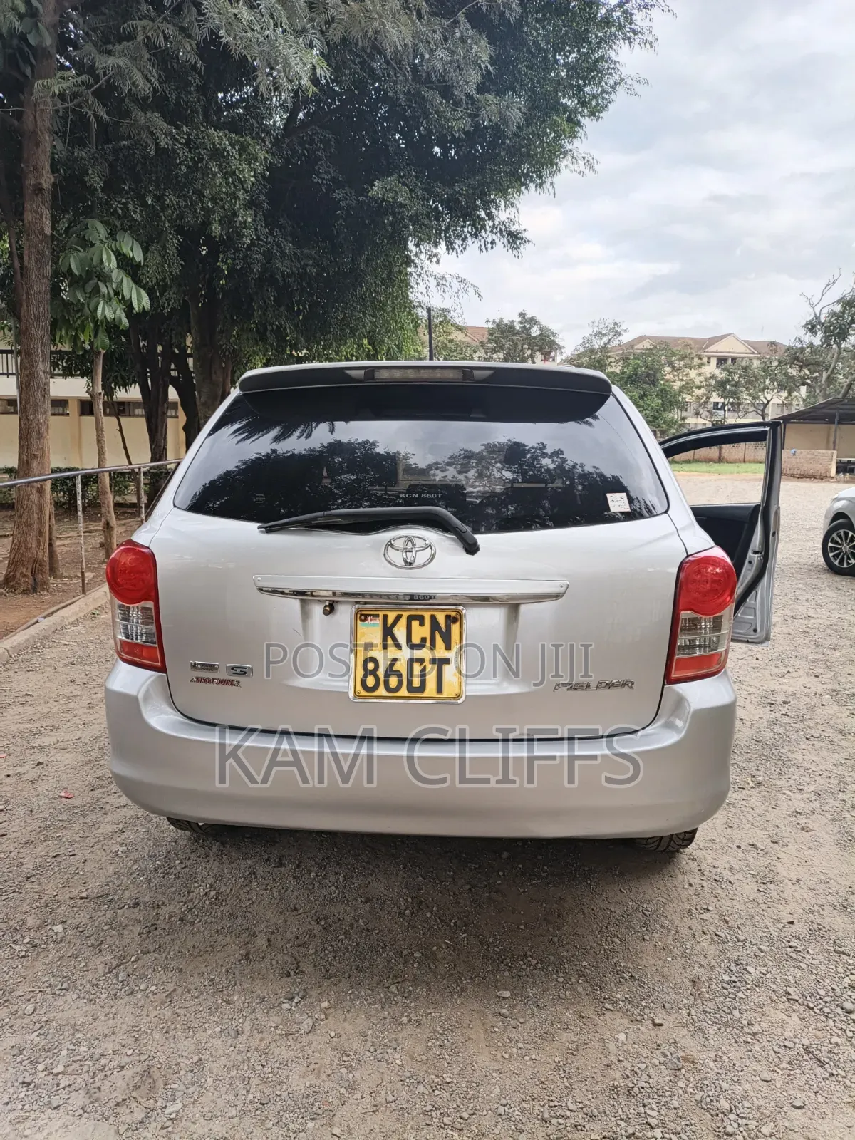 Toyota Corolla Fielder 2010 Silver