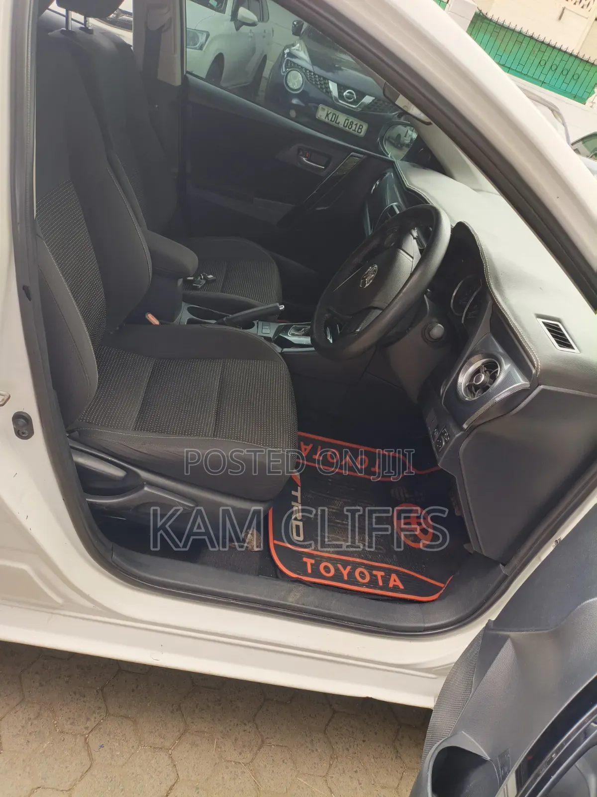 Toyota Auris 2016 White