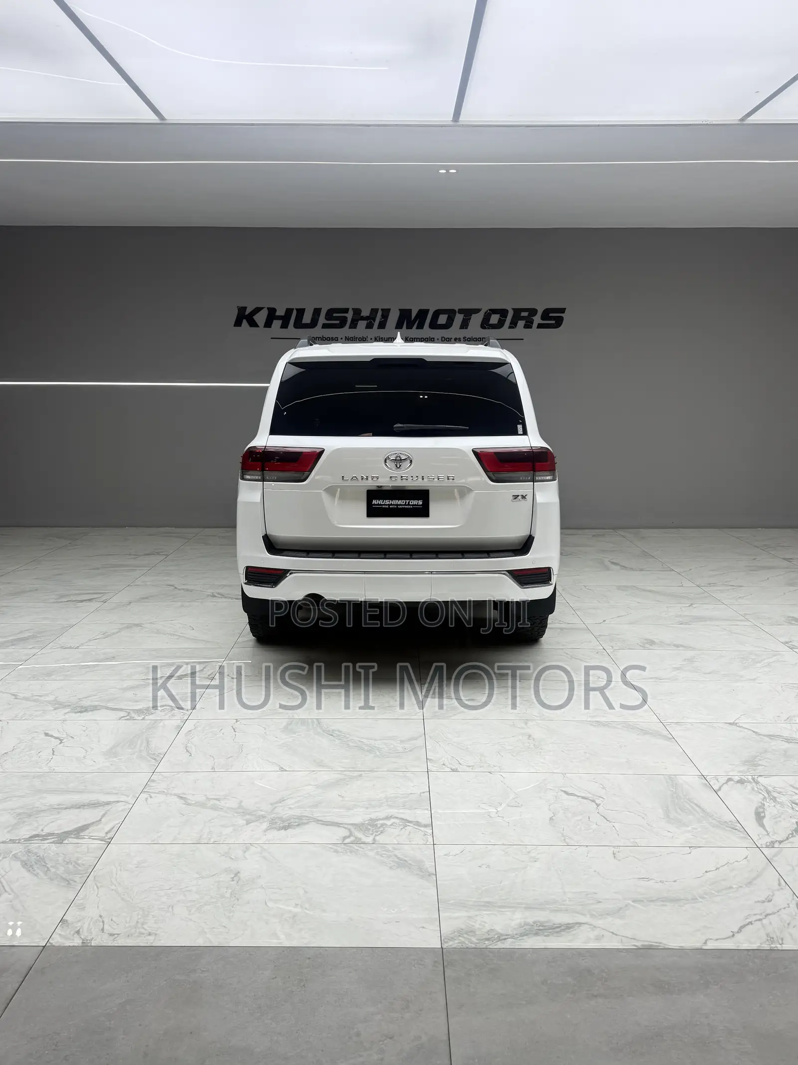 Toyota Land Cruiser LC300 2023 Pearl