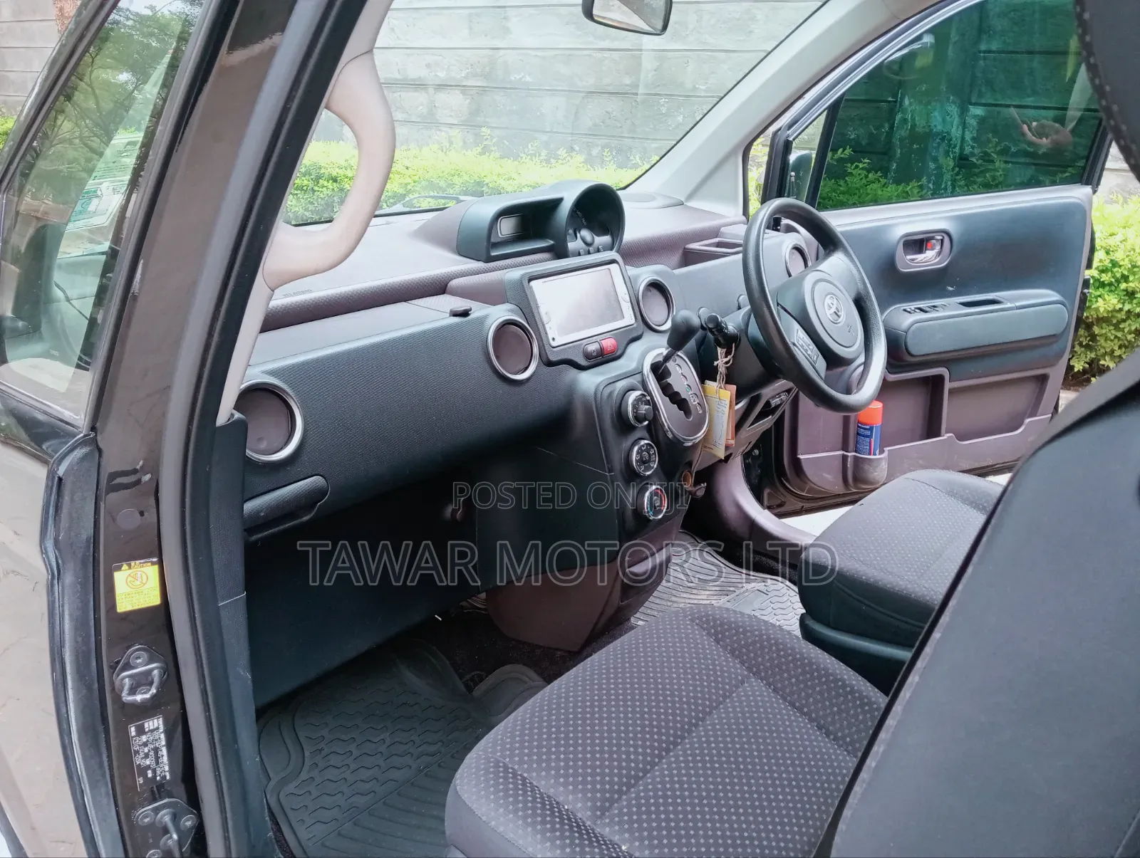Toyota Spade 2015 Black