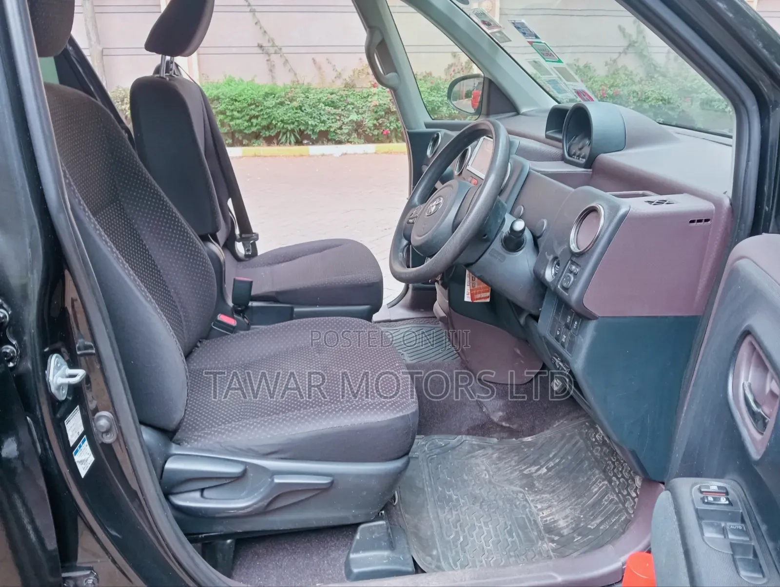 Toyota Spade 2015 Black