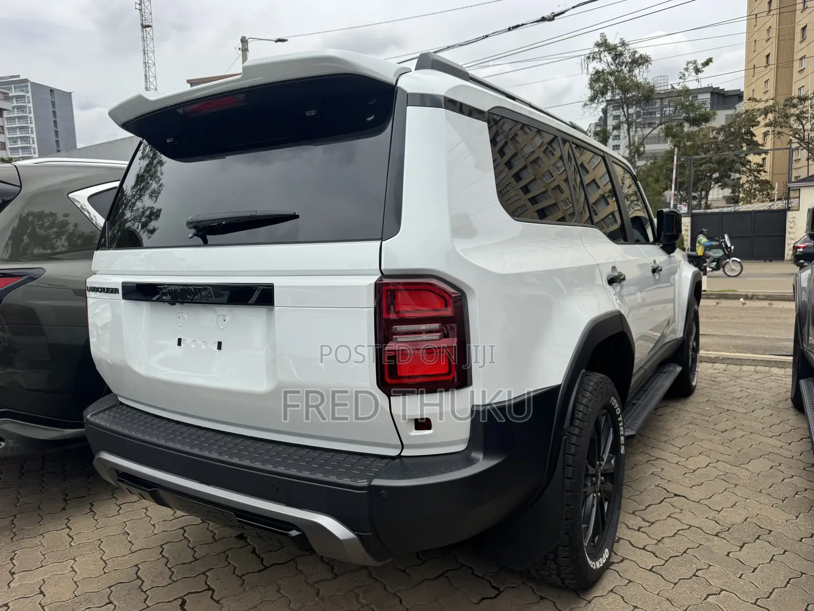 Toyota Land Cruiser Prado 2.8 2024 White