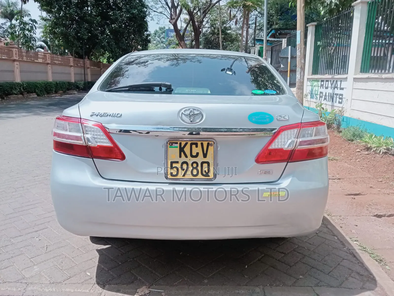 Toyota Premio 2012 Silver