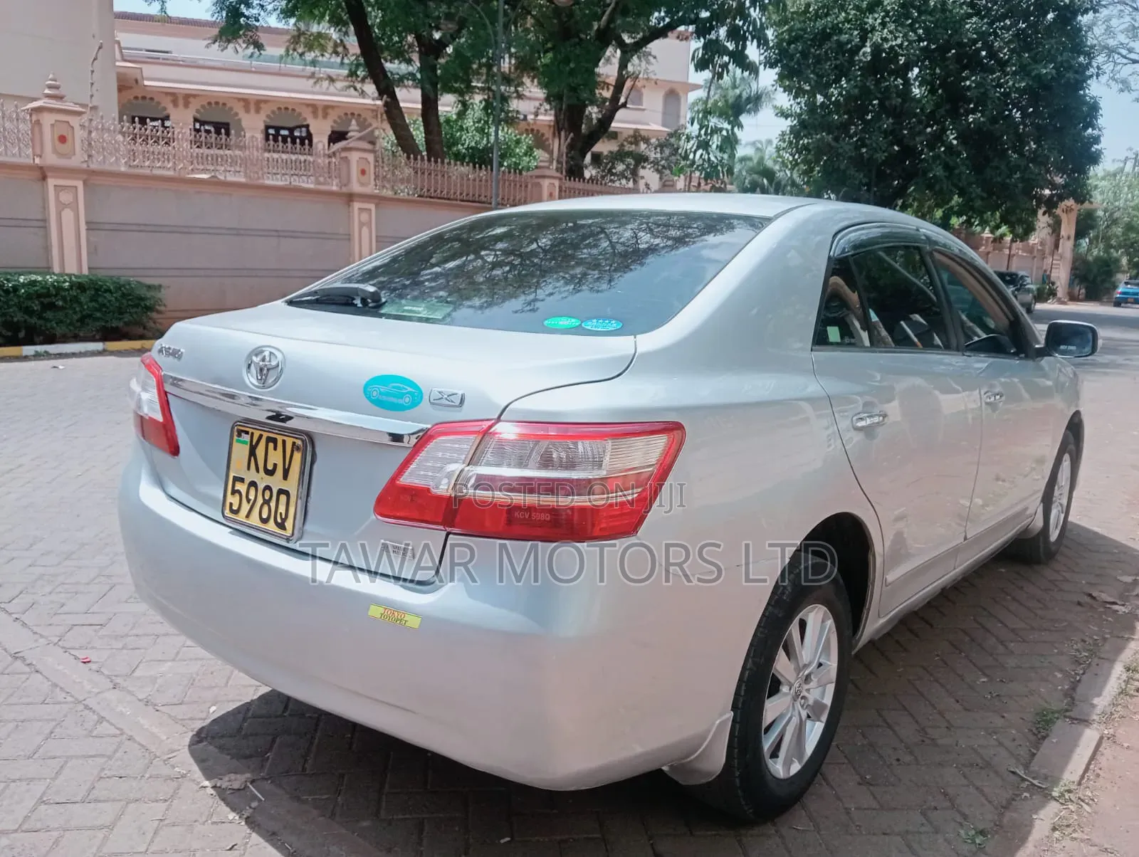 Toyota Premio 2012 Silver