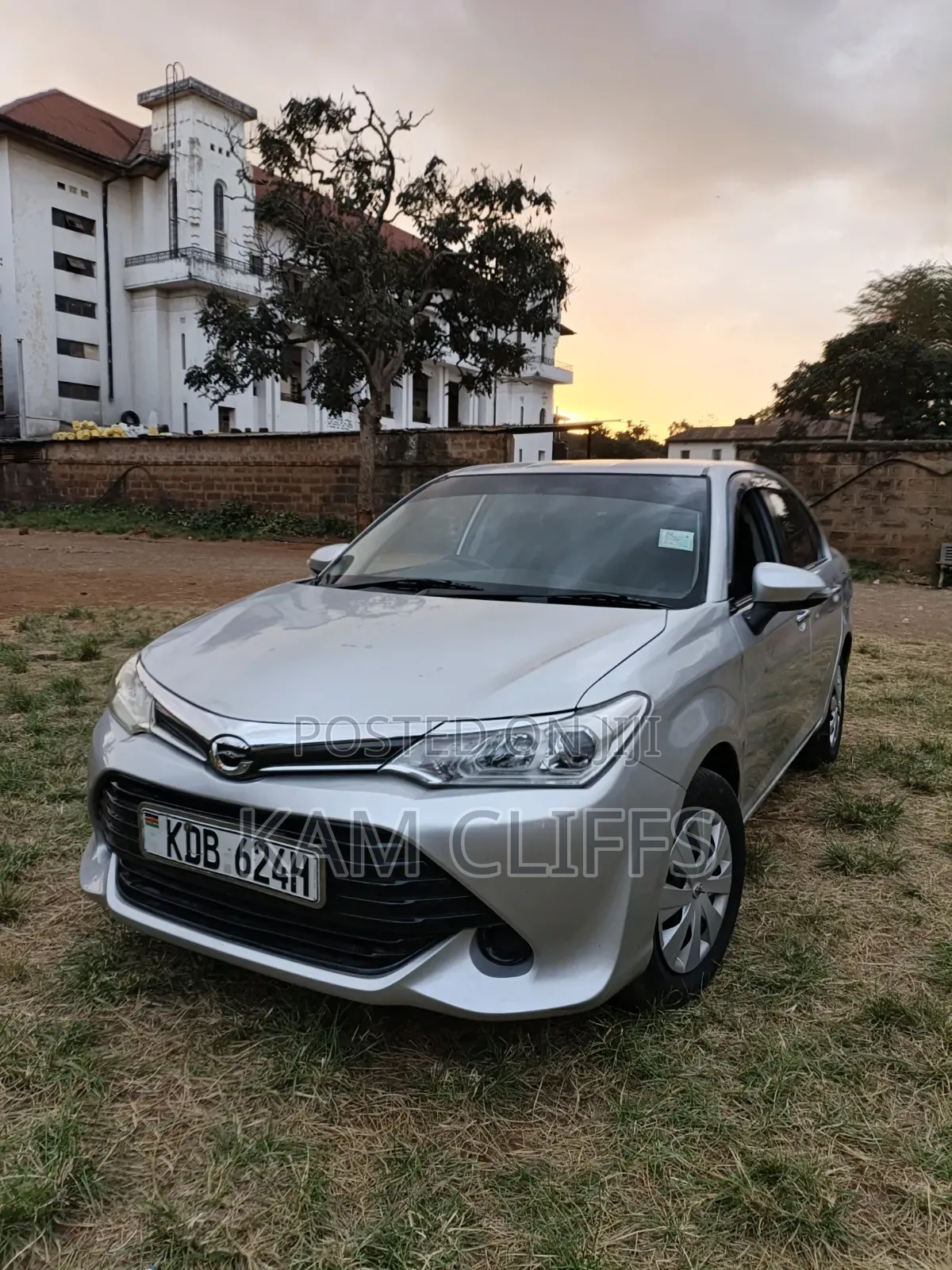 Toyota Axio 1.5 G 2WD 2014 Silver