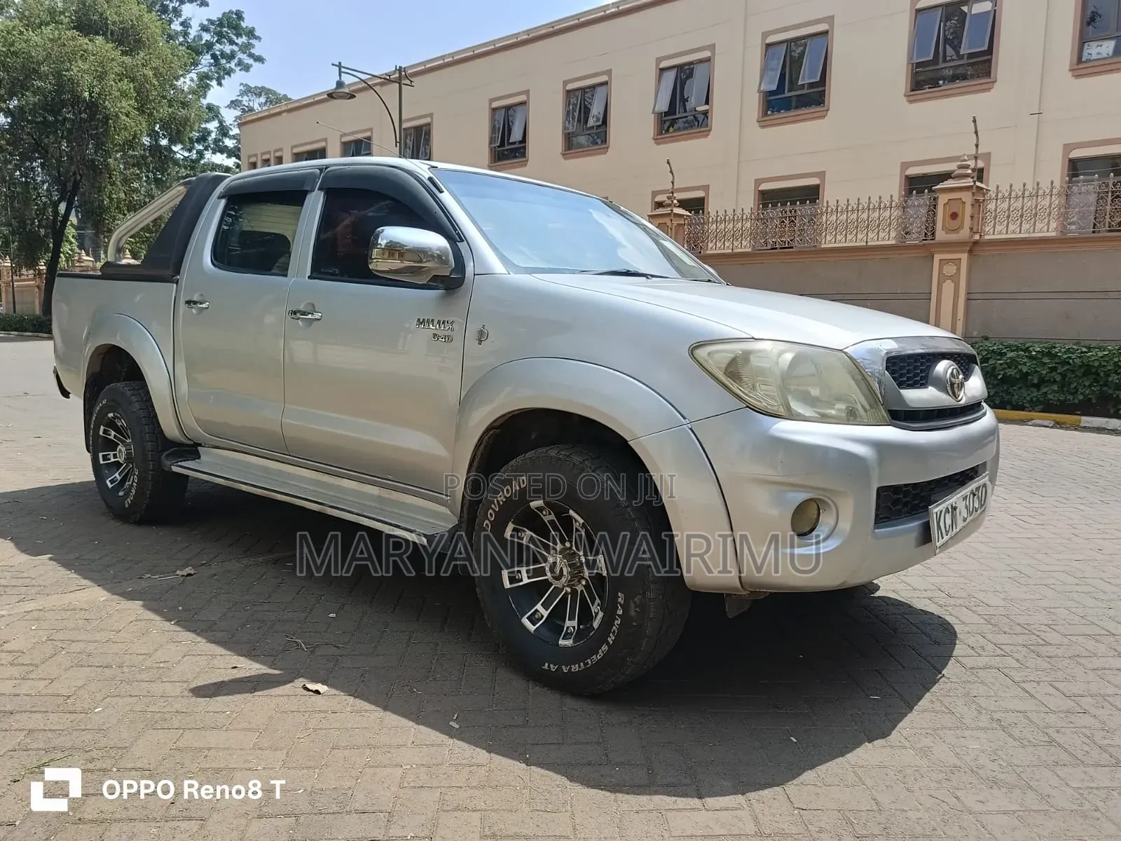 Toyota Hilux 2010 Silver