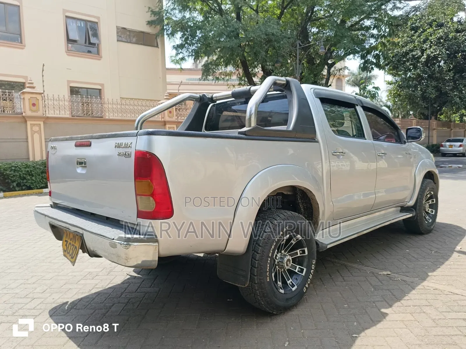 Toyota Hilux 2010 Silver