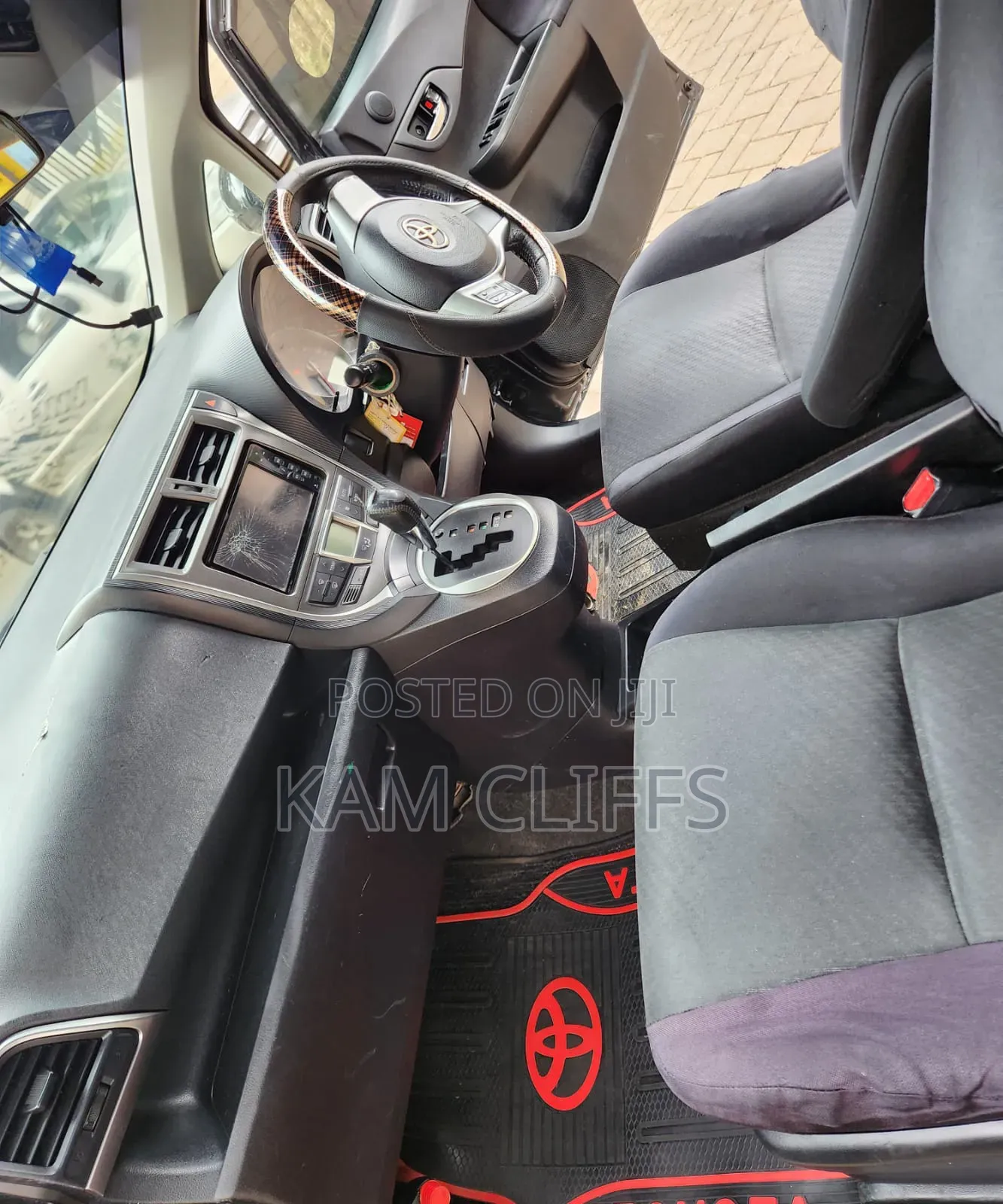 Toyota Ractis 2012 Black