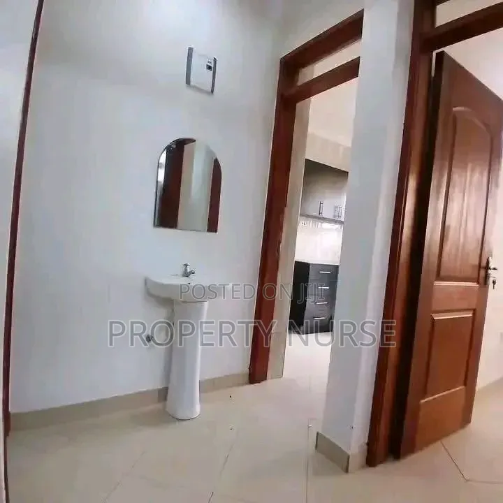 2bdrm Apartment in Gateway Mall Area for rent