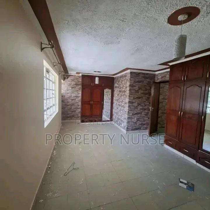 4bdrm Maisonette in Gateway Mall Area for rent