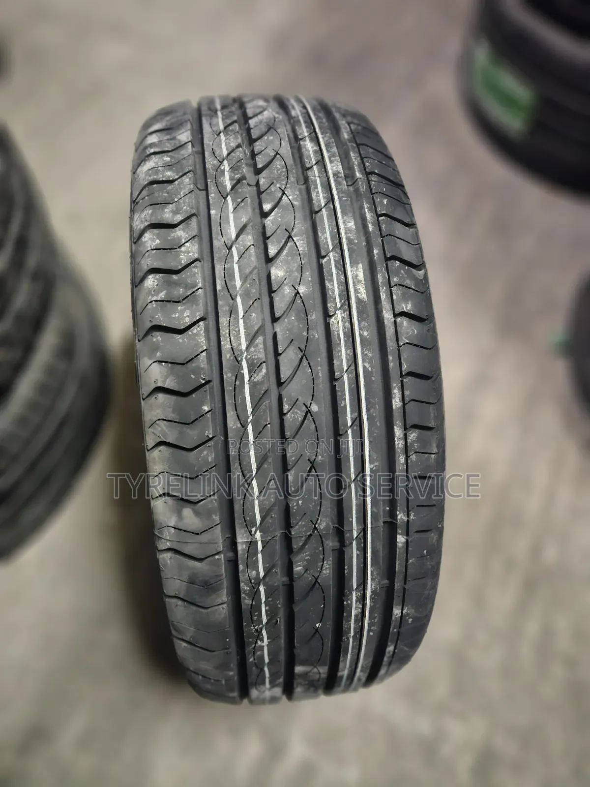 215/40r18 Centara 85w