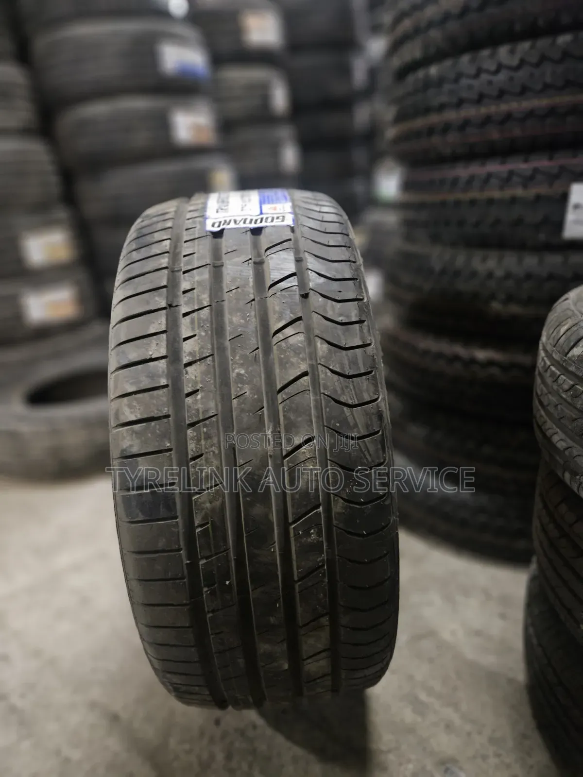 275/40r20 Goddard 102w