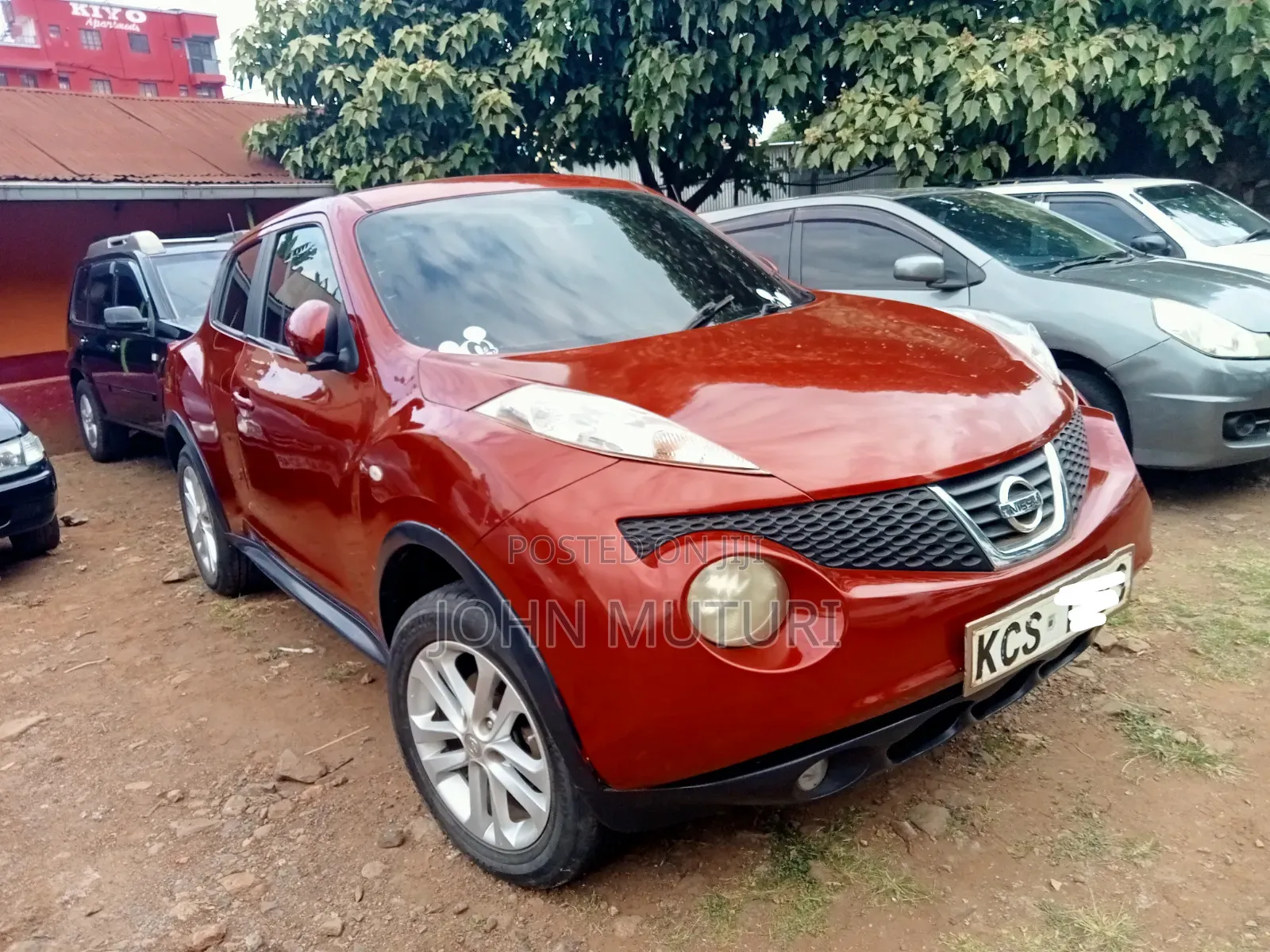 Nissan Juke 2011 Red