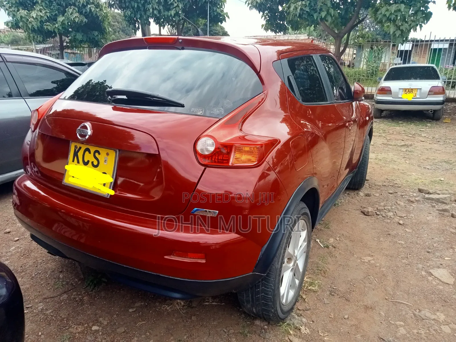 Nissan Juke 2011 Red