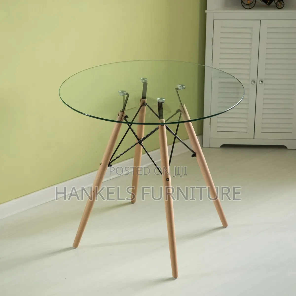 Round Glass Top Dining Table – Modern Dining Table for Homes